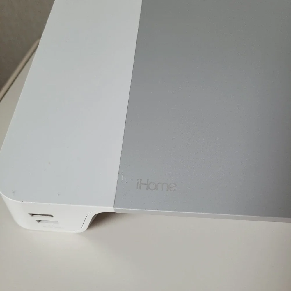 iHome Perfect Posture Monitor Stand Riser with 4-Port USB Hub for Apple iMac